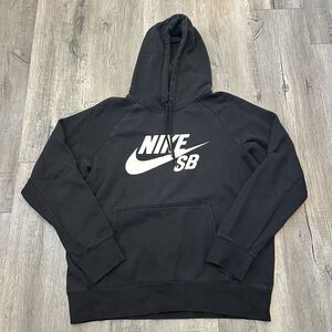 Nike SB Mens Sweatshirt Size Medium Black White Center Swoosh Hoodie Pullover